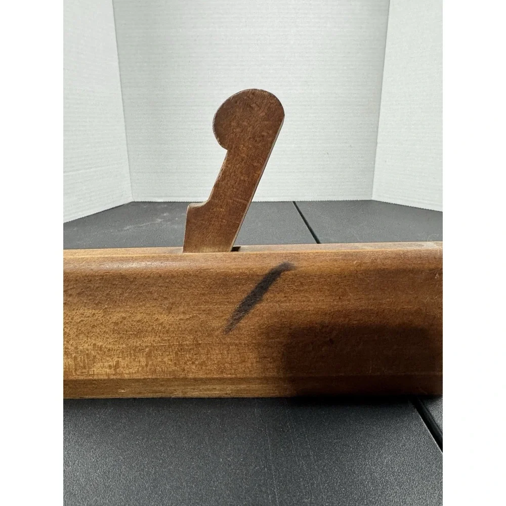 Very nice Bewly‎ Leeds wood No 13 Molding Plane no blade